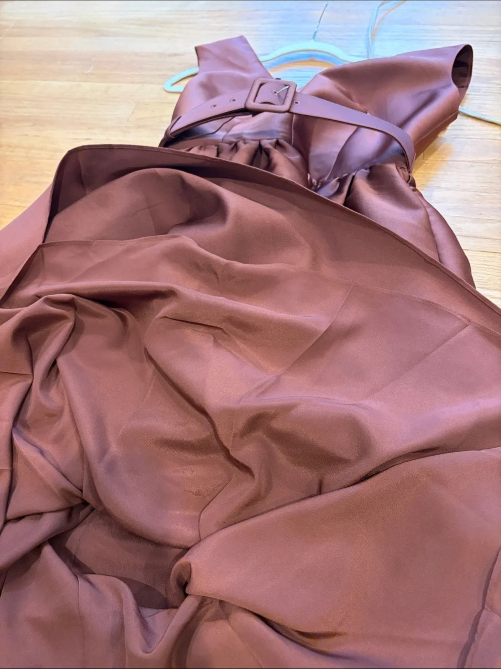 NWOT Roland Mouret Sleeveless V-Neck Belted Midi Dress in Wine, Size US 6